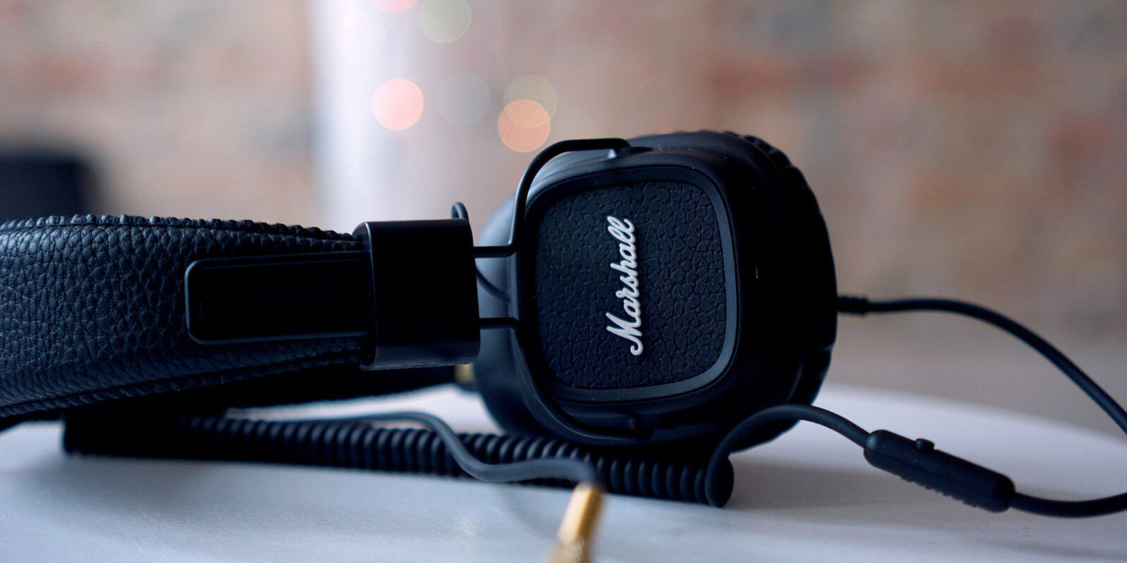 Earphones of superior quality for transcription